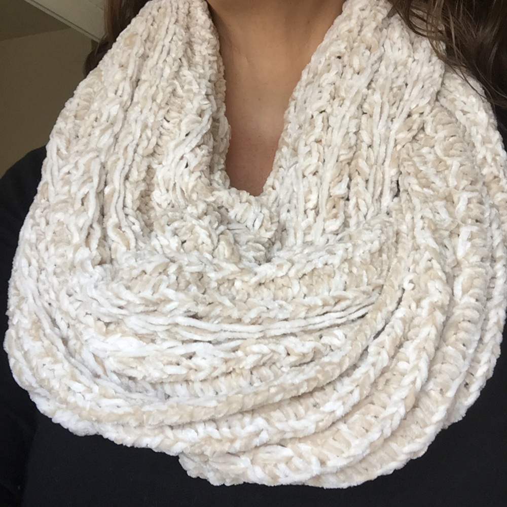CHARTER CLUB Soft Marled Chenille Infinity Scarf - Picture 2 of 6